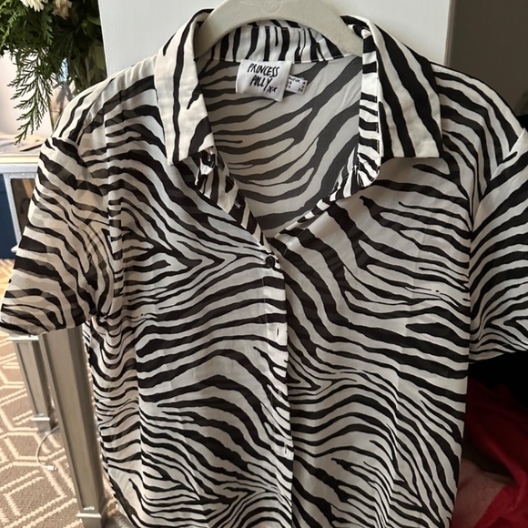 Princess Polly shirt - Picture 2 of 2